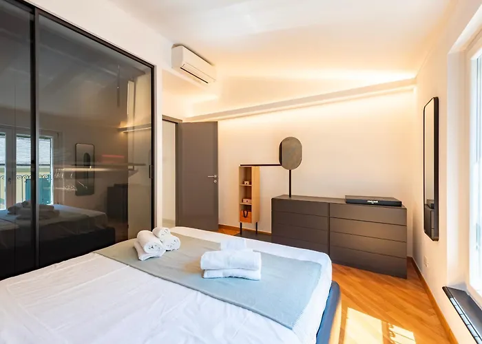 Wonderful House In With Parking - Happy Apartment *