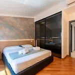 شقة Wonderful House In With Parking - Happy