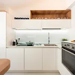 Wonderful House In With Parking - Happy شقة