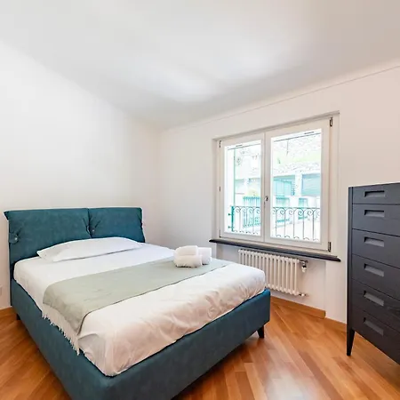 Wonderful House In With Parking - Happy Apartment *
