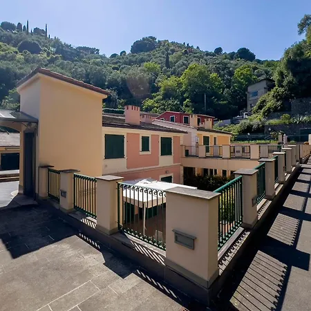 Wonderful House In With Parking - Happy